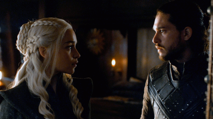 Emilia-Clarke-Jon-Snow