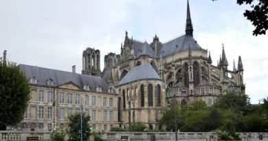 Idris Elba’dan Notre Dame’ın Kamburu filmi geliyor