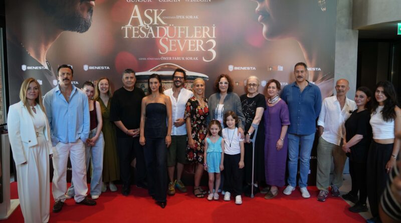 Aşk Tesadüfleri Sever 3 filminden bir sahne