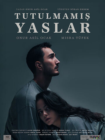 Tutulmamış Yaslar afişi