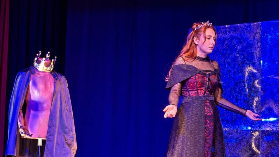 Lady Macbeth sahne fotoğrafı 1