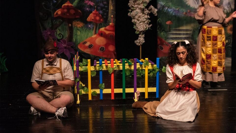 Hansel ve Gretel Doğa Dostları sahne fotoğrafı 2