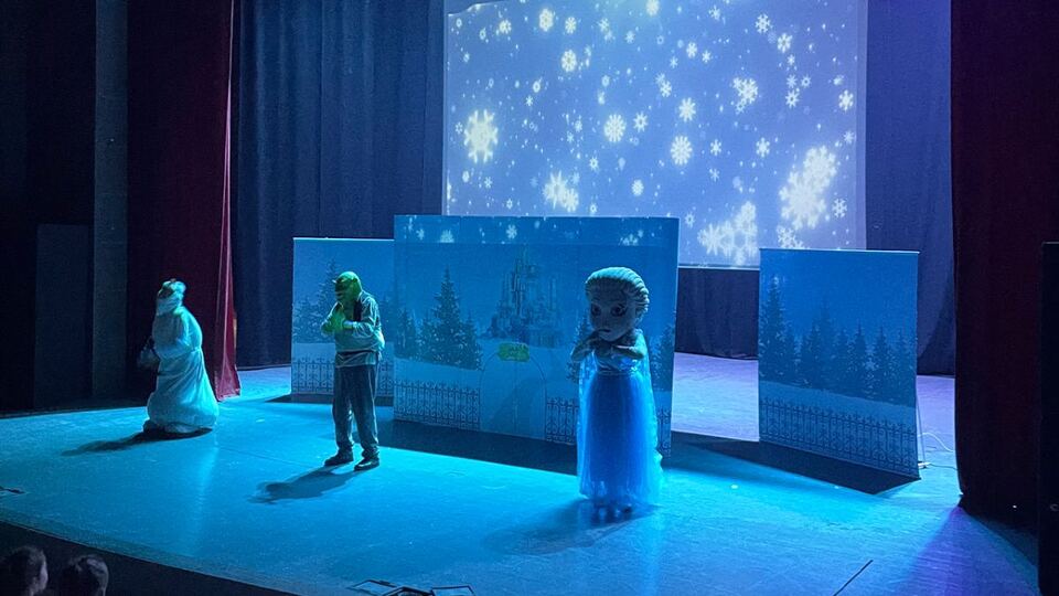 Shrek Karlar Ülkesi Meyve Festivalinde sahne fotoğrafı 2